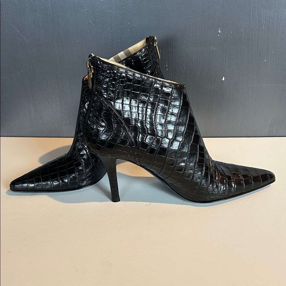 Burberry Black Croc-Patterned Heeled Boots - new!